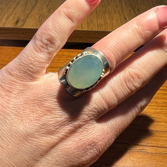 Vintage FNA sterling silver 925 heavy silver ring with milky blueish stone - Picture 11 of 16